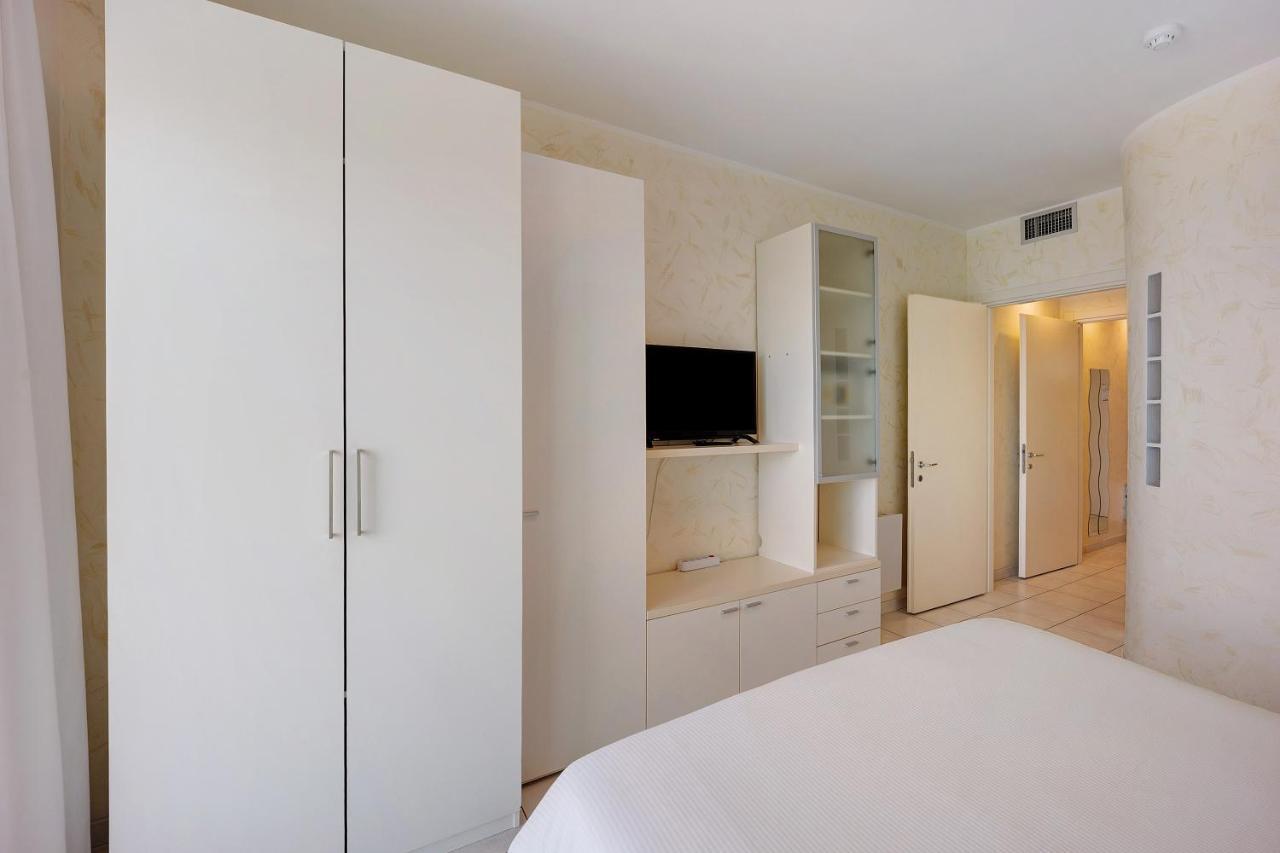 Modus Vivendi 406 Aparthotel Sanremo Luaran gambar