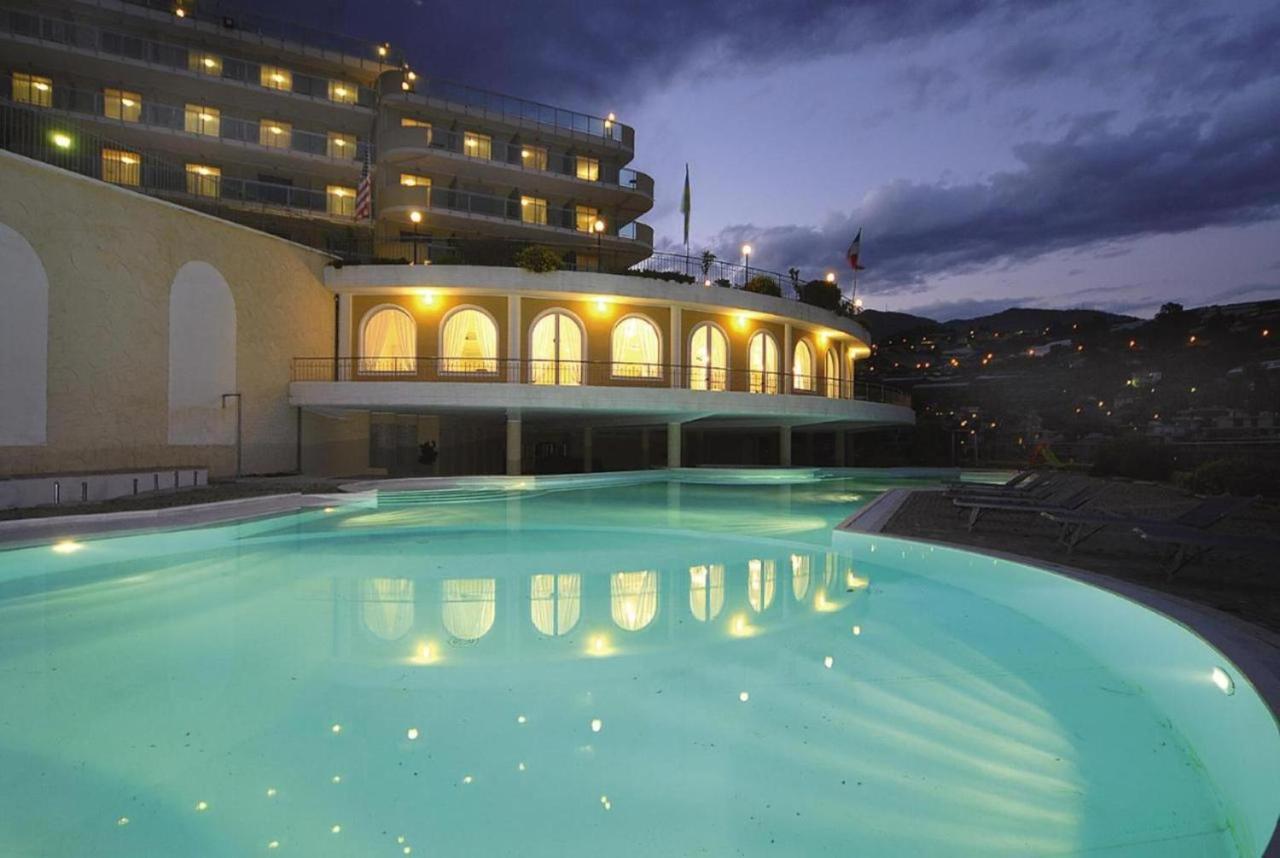 Modus Vivendi 406 Aparthotel Sanremo Luaran gambar